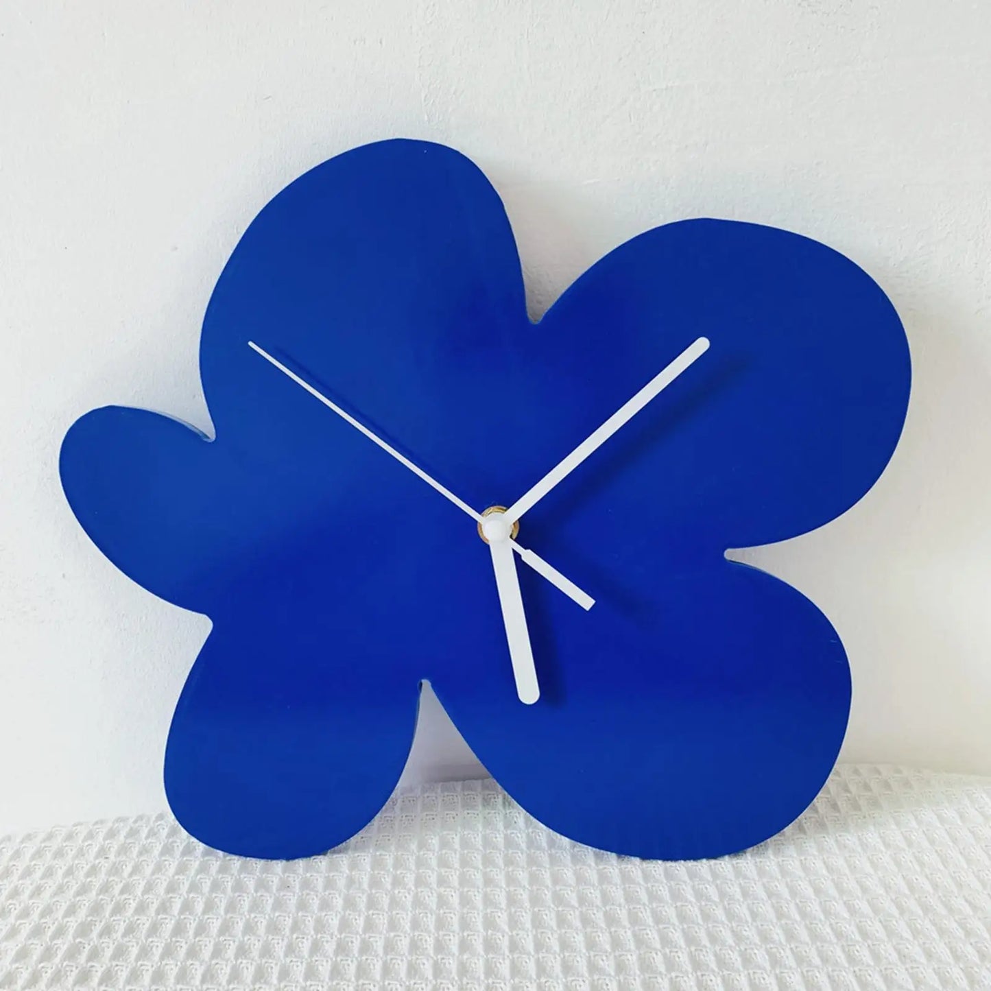 Silent Movement Blue Flower Clock